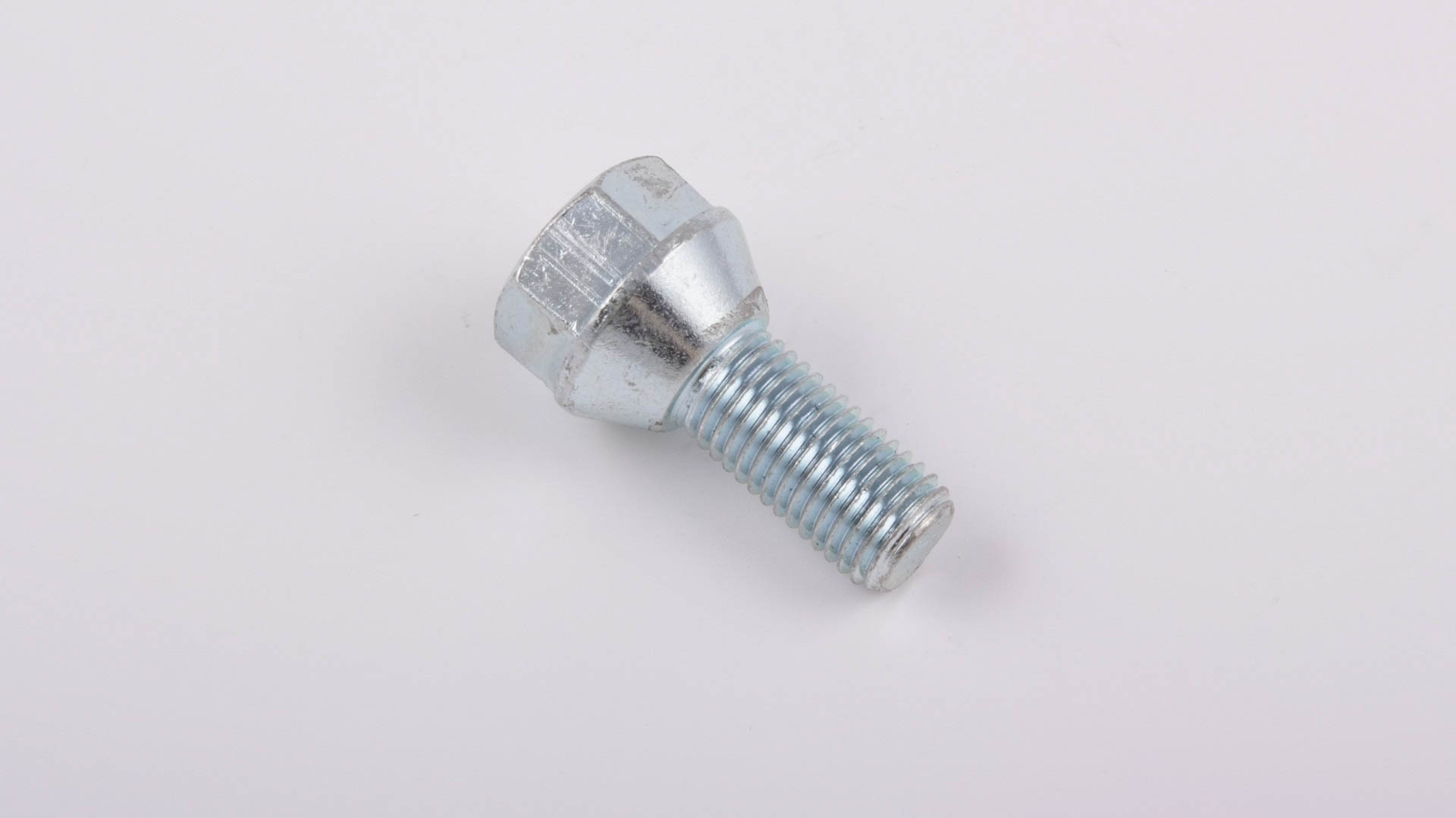 Hjulbult rak centrerad